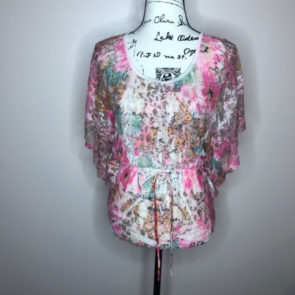 Floral mesh lace flutter top